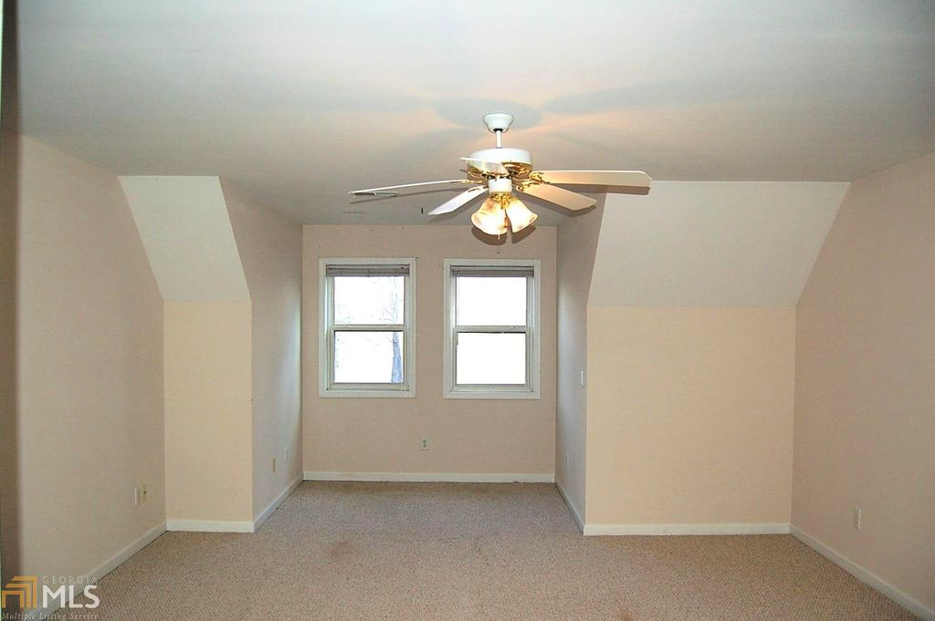 Lake Oconee House - Studio – Before