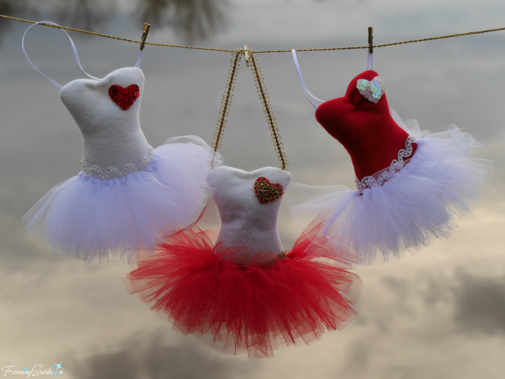 Three Options for Froufrou Sachet   @FanningSparks