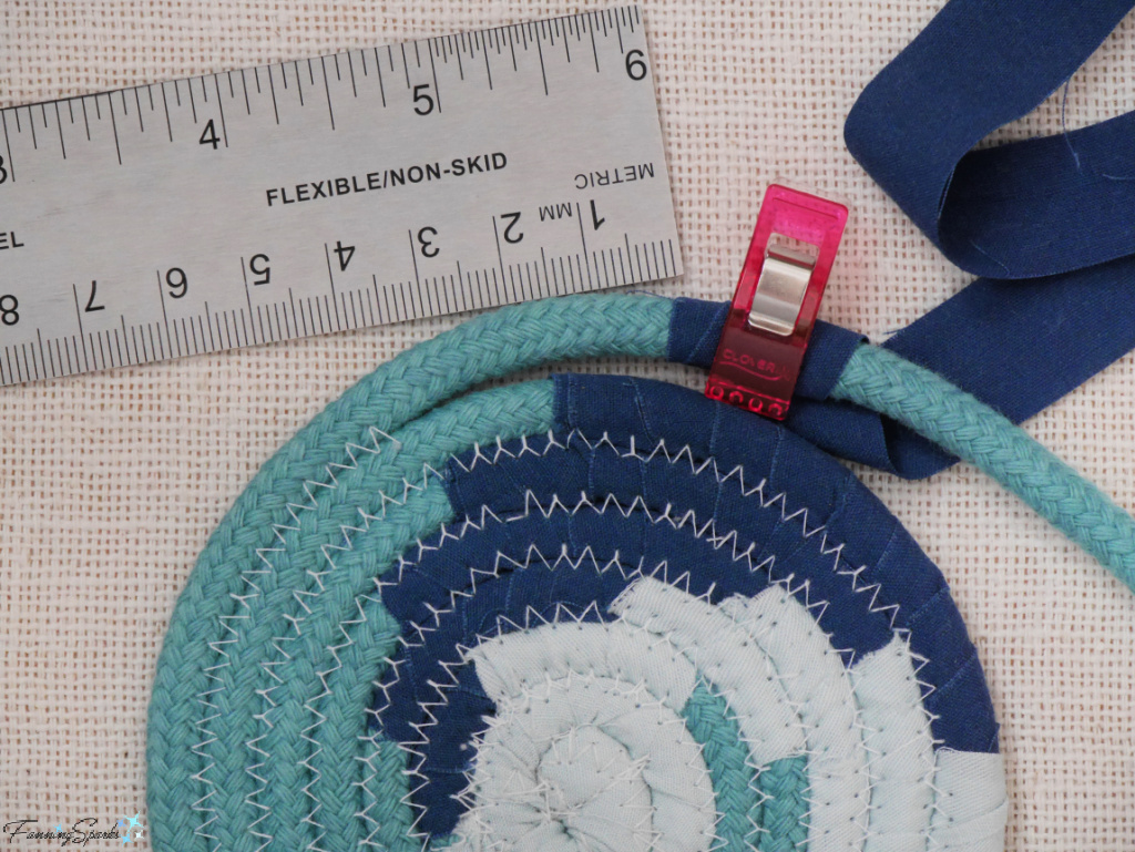 Measuring Offset of Fabric Strips on Three-Color Swirl Coiled Rope Basket   @FanningSparks