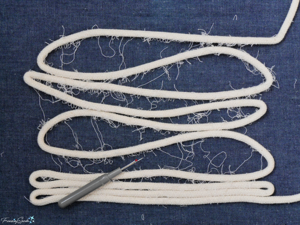 Removing Stitching from Coiled Rope   @FanningSparks