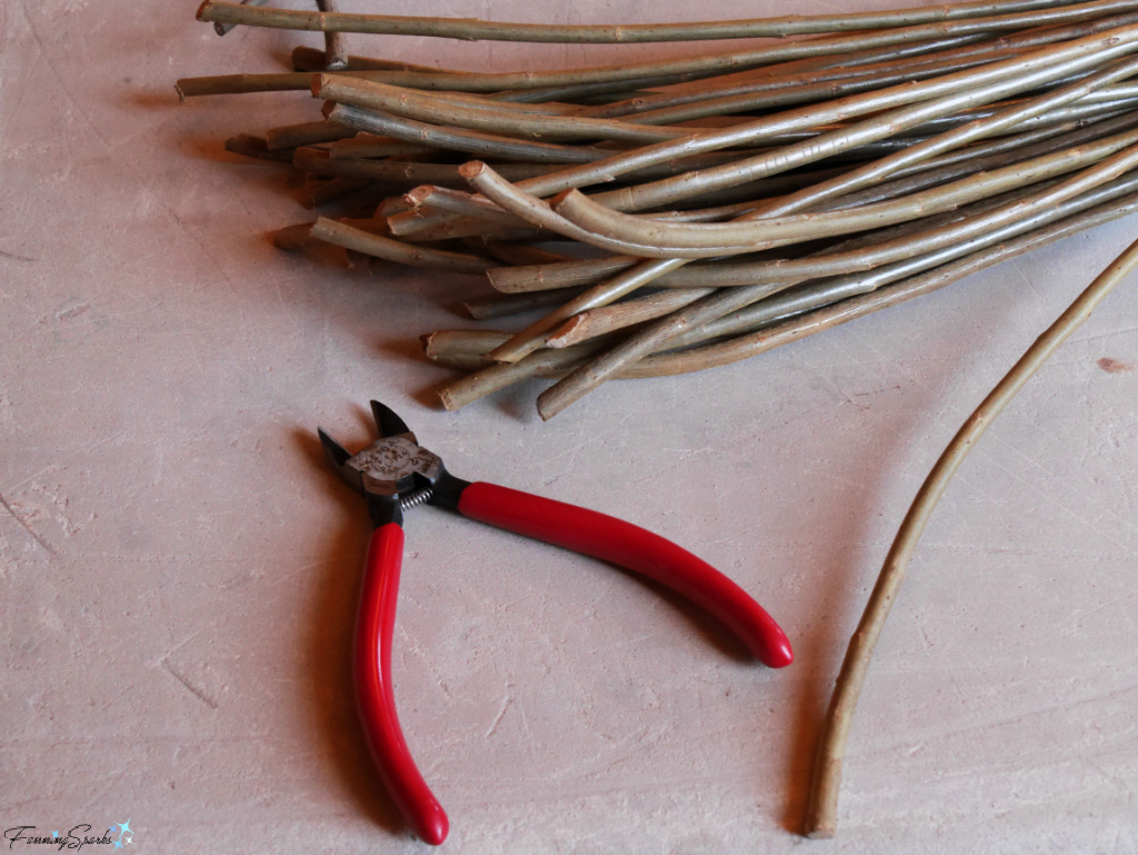 Butt Ends of Willow Rods at Willows Bend Collective Workshop   @FanningSparks