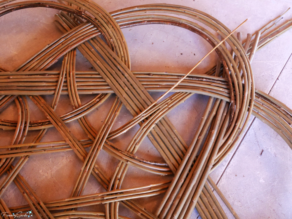 Finishing Up My Tatza Basket   @FanningSparks