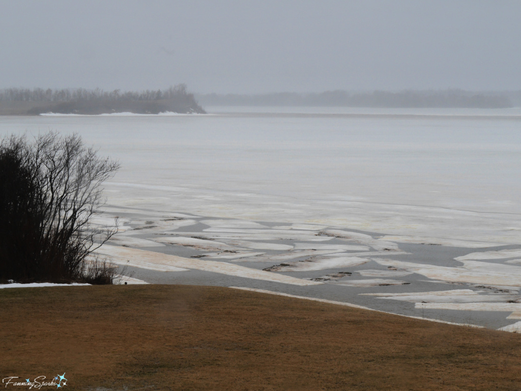 Ice Breaking Up on Harbour at Sunrise Trail House   @FanningSparks