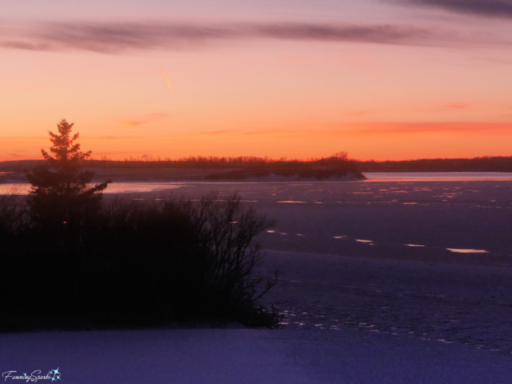 Pastel Skies at Sunset Over Harbour at Sunrise Trail House in December   @FanningSparks