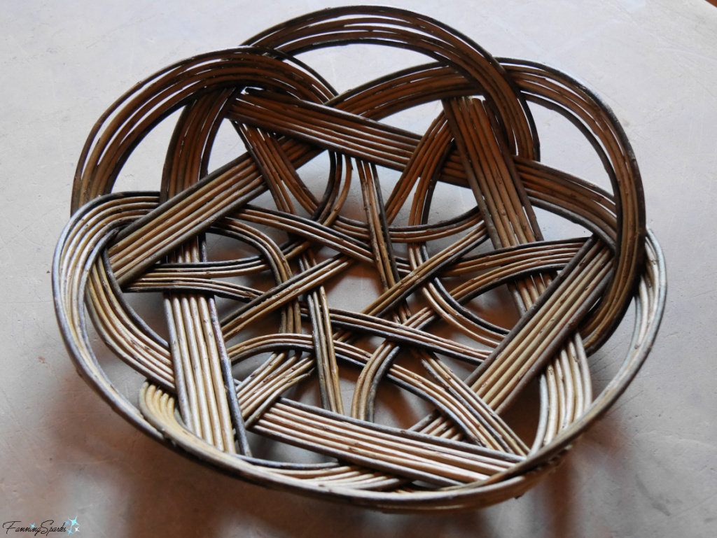 Tatza Willow Basket by Susie Murphy of Willows Bend Collective   @FanningSparks