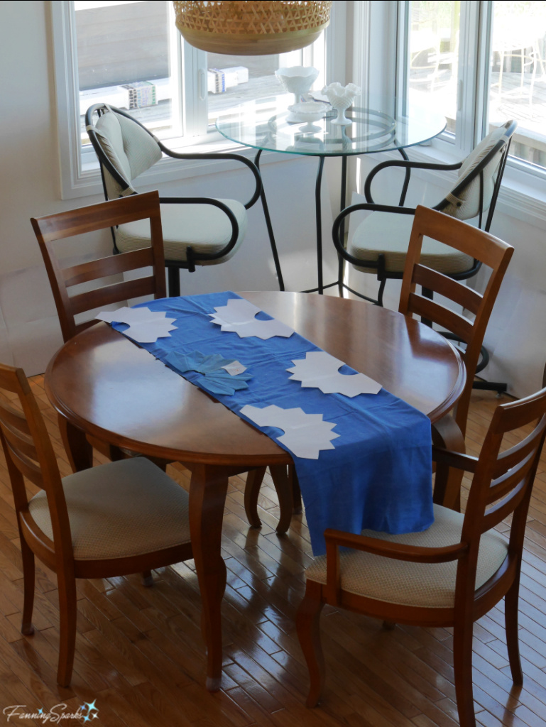 Mockup of My Dresden Plate Table Runner   @FanningSparks