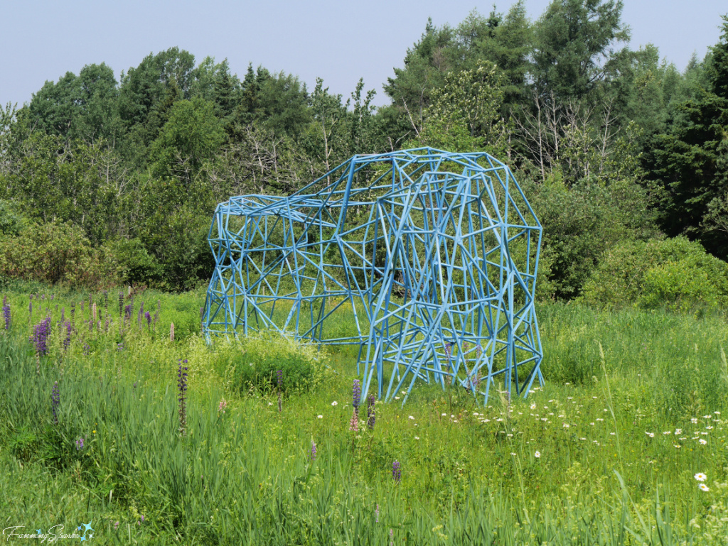 Le Rocher très percé by Humà Design and Vincent Lemay   @FanningSparks