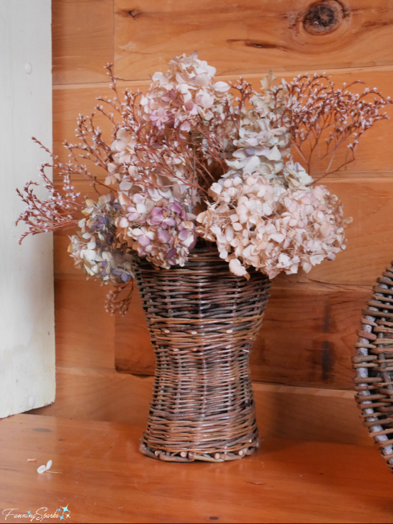 Dried Flowers on Display at Willows Bend Collective Workshop @FanningSparks