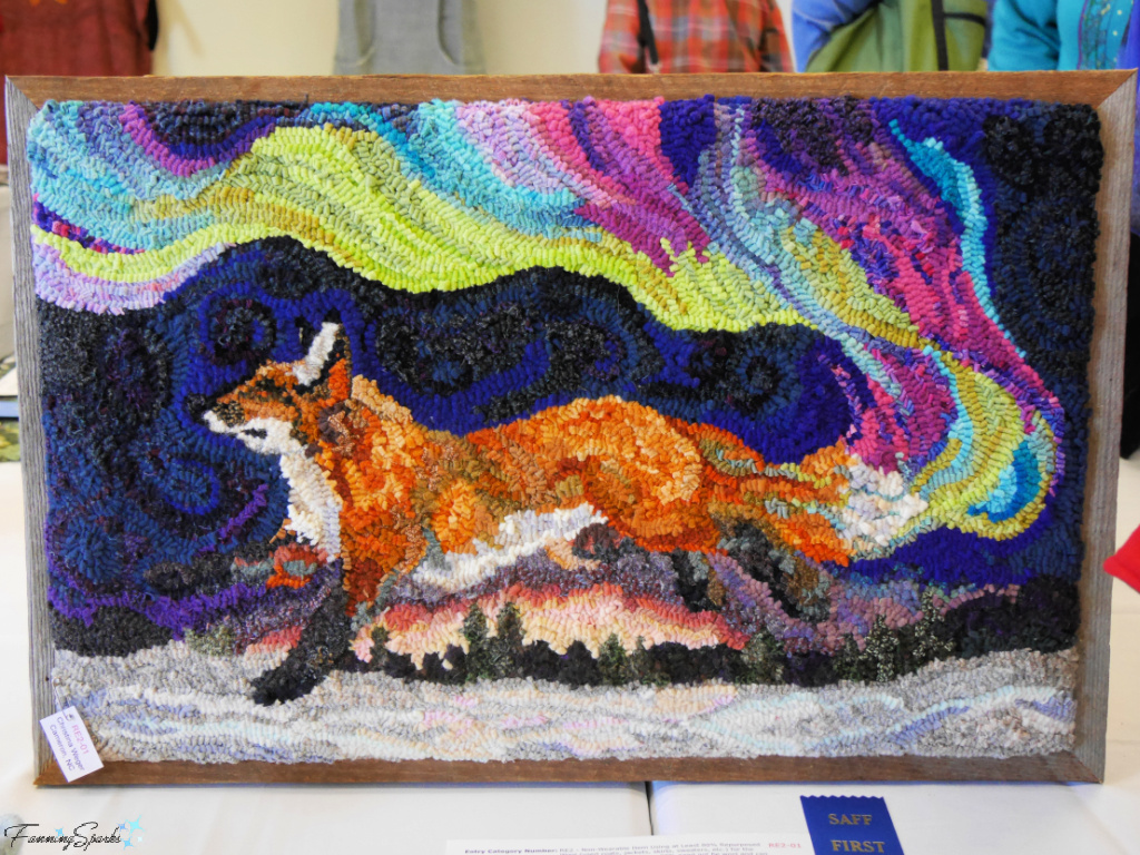 Fox on Punch Needle Hooked Wall Hanging by Christina Weger   @FanningSparks