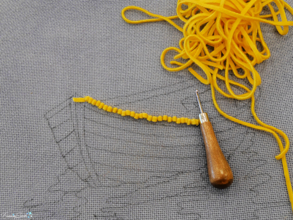 My First Hooked Row at Periwinkle Laine Rug Hooking Workshop   @FanningSparks