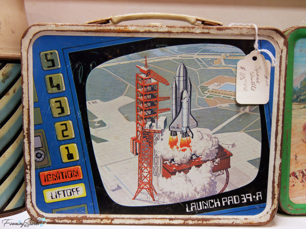 https://fanningsparks.com/wp-content/uploads/Space-Shuttle-Lunch-Box-with-Price-Tag-jpg.jpg