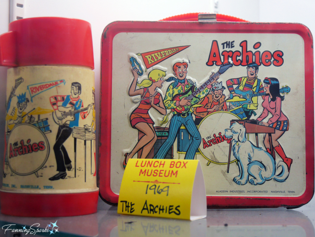 https://fanningsparks.com/wp-content/uploads/The-Archies-1969-Lunch-Kit-jpg.jpg