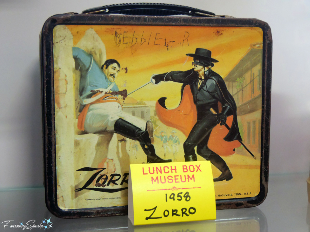 https://fanningsparks.com/wp-content/uploads/Zorro-1958-Lunch-Box-jpg.jpg